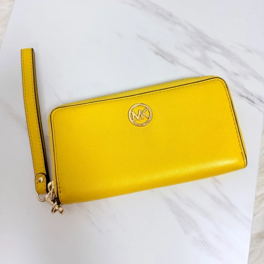 Michael Kors Jet Set Travel Wallet Yellow Pebbled Leather Zip Around Wristlet